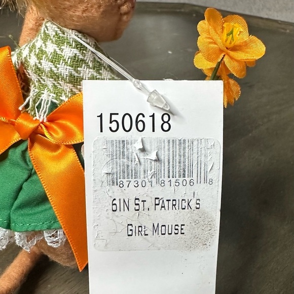 Annalee Dolls / / St. Patrick's Day / 6” Girl Irish Mouse - Picture 6 of 6